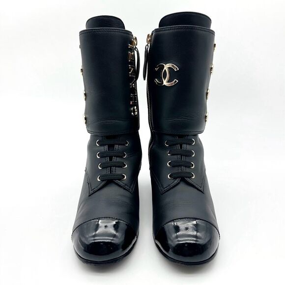 CHANEL 2019 Black Leather Lace Up Combat Boots Size 37 CC Logo Booties Cap Toe - Picture 4 of 12